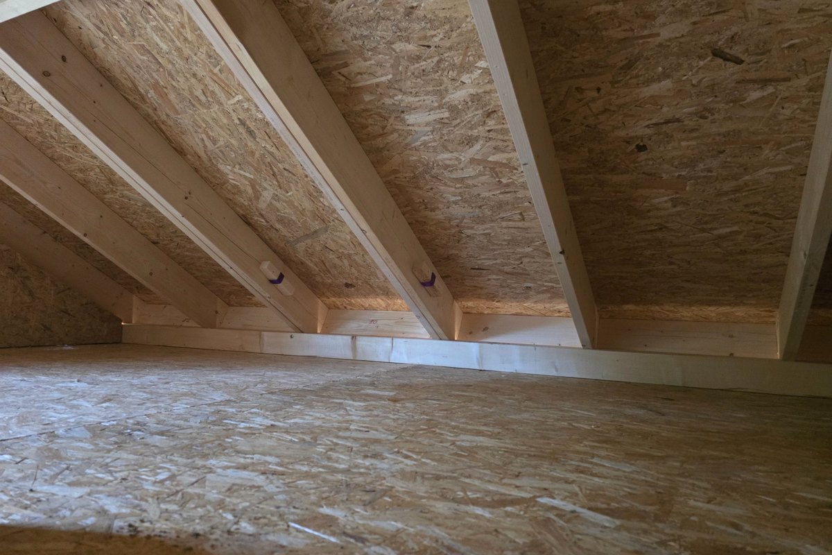 Detal konstrukcji drewnianej — AGK Construction
